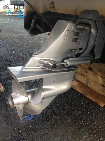 Newly painted Volvo Penta DP-SM drive